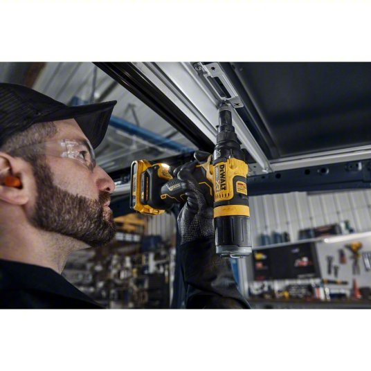 DeWalt DCF403D1 Cordless Rivet 49/50 in Stroke Lg, 2,100 lb Pulling Force, 3/16 in Blind Rivet Dia. Steel, 2.0 Ah - KVM Tools Inc.KV810XE2
