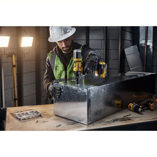 DeWalt DCF403D1 Cordless Rivet 49/50 in Stroke Lg, 2,100 lb Pulling Force, 3/16 in Blind Rivet Dia. Steel, 2.0 Ah - KVM Tools Inc.KV810XE2