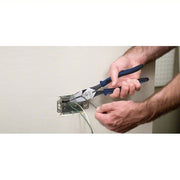 Klein J2000 - 9NE Linemans Plier Flat, 9 1/2 in Overall Lg, 1 5/8 in Jaw Lg, 1 1/4 in Jaw Wd, 5/8 in Jaw Thick, Steel - KVM Tools Inc.KV3LY16