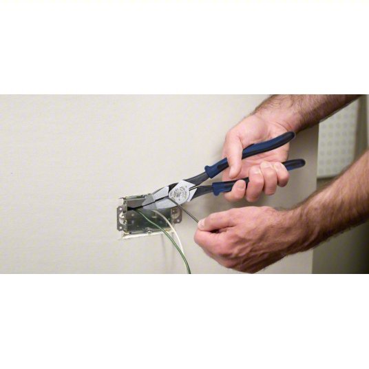 Klein J2000 - 9NE Linemans Plier Flat, 9 1/2 in Overall Lg, 1 5/8 in Jaw Lg, 1 1/4 in Jaw Wd, 5/8 in Jaw Thick, Steel - KVM Tools Inc.KV3LY16