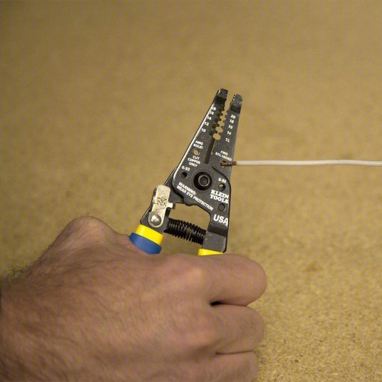 Klein 11055 Wire Stripper 18 AWG to 10 AWG, 7 1/8 in Overall Lg, Std Cushion Grip, 20 AWG to 12 AWG, 6 - 8 in - KVM Tools Inc.KV3PB81