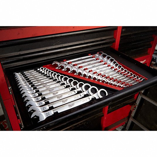 Milwaukee 48-22-9516 Combination Wrench Set Alloy Steel, Chrome, 15 Tools, 8 mm to 22 mm Range of Head Sizes