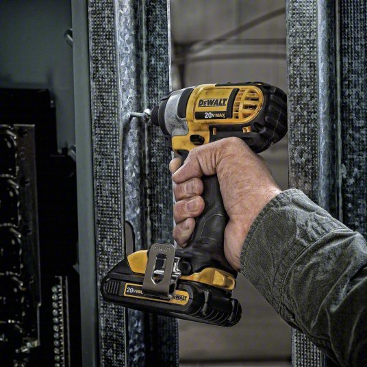 Dewalt DCF885C2 Impact Driver 1,400 in-lb Max. Torque, 2,800 RPM Free Speed, 3,200 Impacts per Minute, (2) 1.5 Ah - KVM Tools Inc.KV11A180