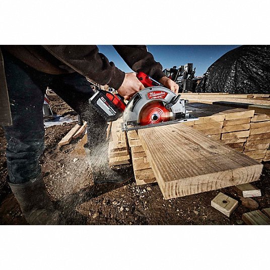 Milwaukee 2732-21HD Circular Saw 7 1/4 in Blade Dia., Right, 2 1/2 in Max. Cutting Dp @ 0 Deg., 0° to 50° Right, 18V DC