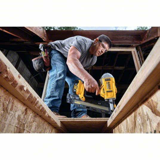 Dewalt DCN21PLM1 20V MAX XR Lithium-Ion Cordless 2-Speed 21° Plastic Collated Framing Nailer Kit - KVM Tools Inc.KV94342532